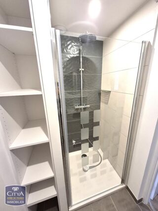  Appartement à louer 1 pièce 33 m²