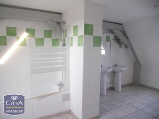  Appartement à louer 3 pièces 86 m²