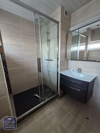  Appartement à louer 3 pièces 67 m²