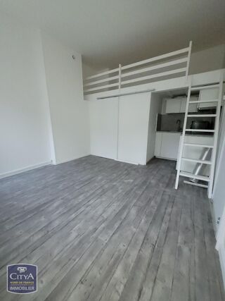  Appartement à louer 1 pièce 19 m²