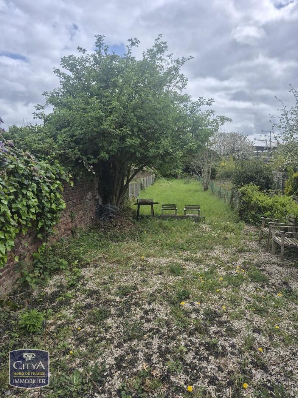 Rare : T3 duplex avec jardin de 180 m² Hyper-centre de L....
