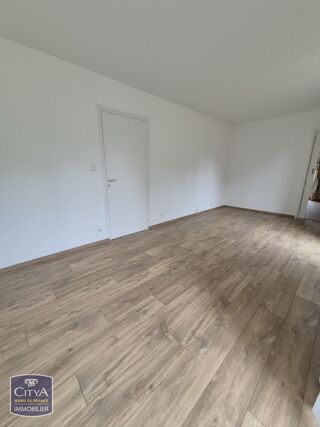  Appartement à louer 3 pièces 99 m²