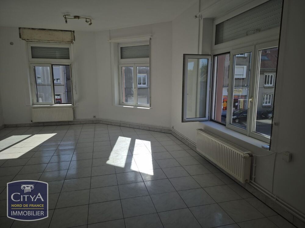 Grand appartement de type 2 en duplex comprenant au RDC ....