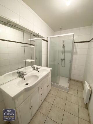  Appartement à louer 2 pièces 42 m²