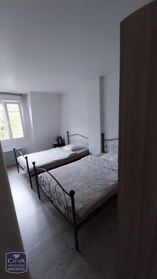  Appartement à louer 4 pièces 85 m²