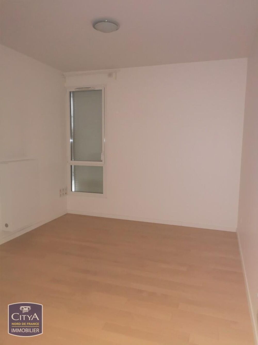 location Appartement - 4 pièce(s) - 115 m² Calais (62100)