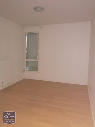 location Appartement - 4 pièce(s) - 115 m² Calais (62100)