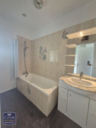  Appartement à louer 2 pièces 50 m²