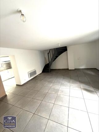  Maison à louer 4 pièces 66 m²