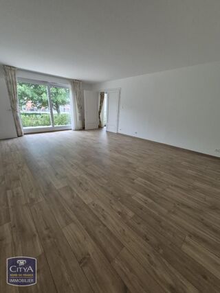  Appartement à louer 3 pièces 99 m²