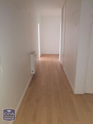 location Appartement - 4 pièce(s) - 115 m² Calais (62100)
