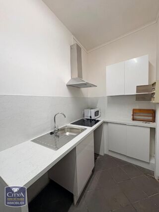  Appartement à louer 4 pièces 79 m²