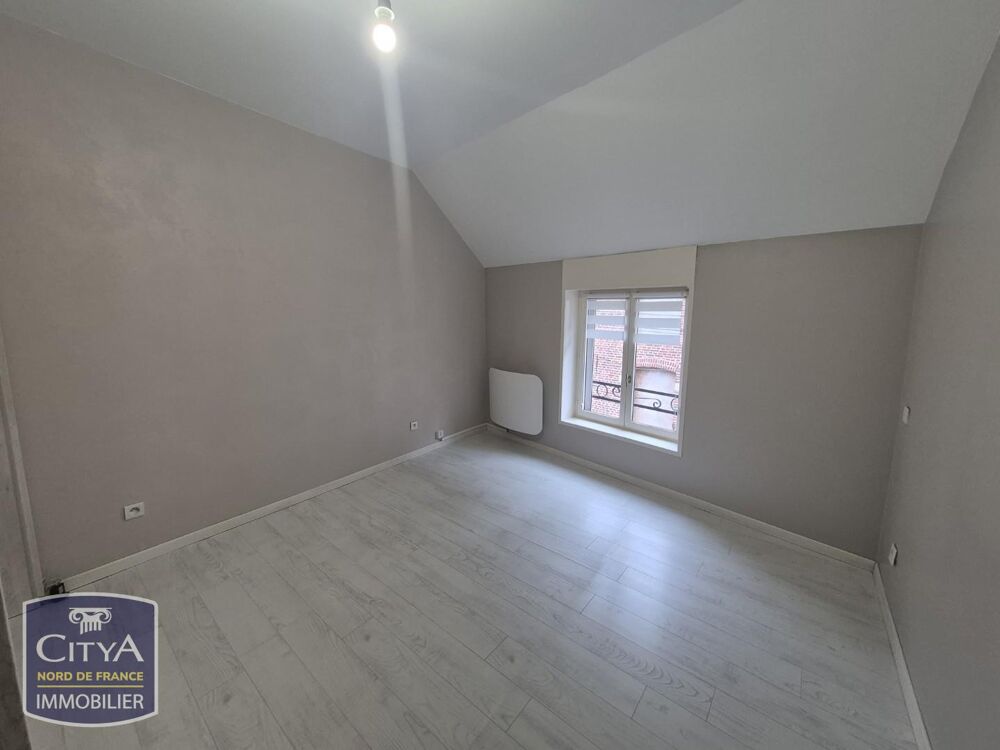 En centre ville, nous vous proposons une maison comprena....