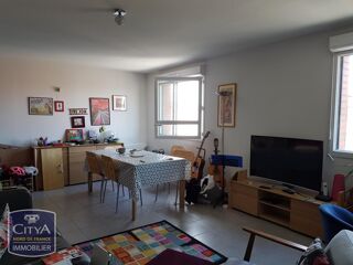  Appartement à louer 4 pièces 74 m²