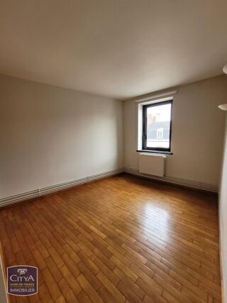  Appartement à louer 3 pièces 85 m²