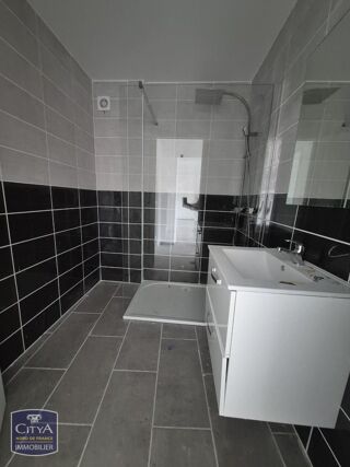  Appartement à louer 3 pièces 73 m²