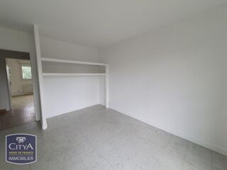  Appartement à louer 4 pièces 76 m²
