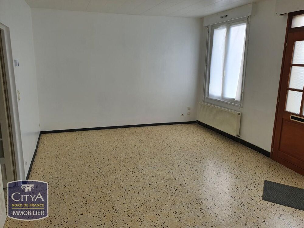 Maison 5 pièces avec garage.