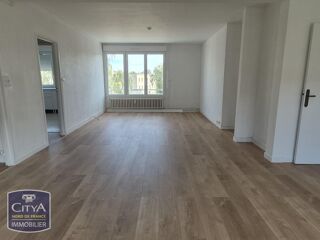  Appartement à louer 4 pièces 99 m²