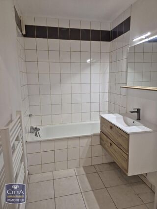  Appartement à louer 2 pièces 37 m²