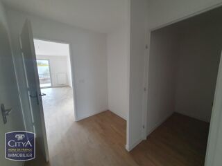  Appartement à louer 3 pièces 67 m²