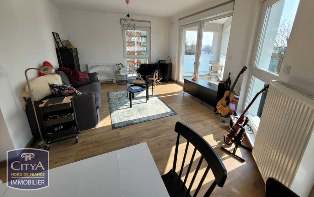 APPARTEMENT DE TROIS PIECES RECENT PROCHE DE LA GARE