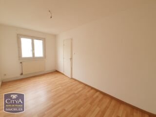  Appartement à louer 4 pièces 80 m²