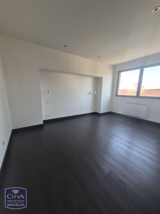  Appartement � louer 4 pi�ces 217 m� Beauvois-en-cambr�sis