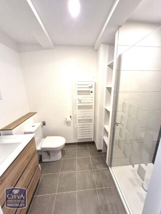  Appartement à louer 1 pièce 33 m²