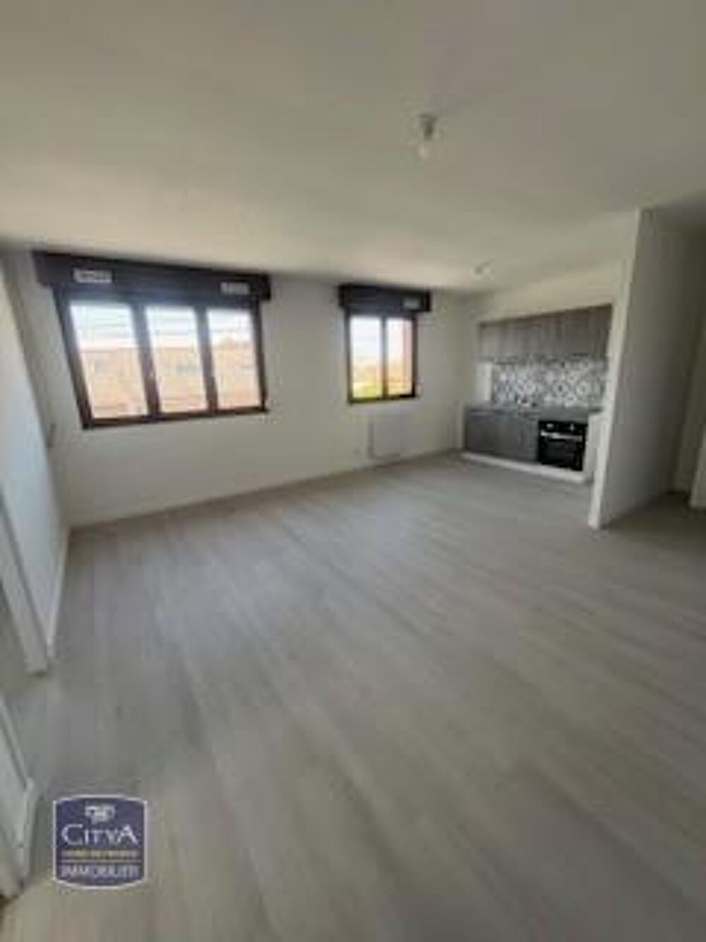 APPARTEMENT DEUX PIECES SECTEUR CALME