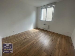  Appartement à louer 4 pièces 98 m²
