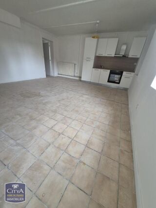  Appartement à louer 4 pièces 81 m²