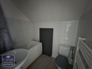  Appartement à louer 8 pièces 56 m²