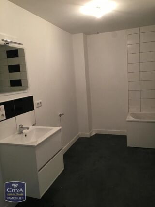 location Appartement - 3 pièce(s) - 79 m² Buysscheure (59285)