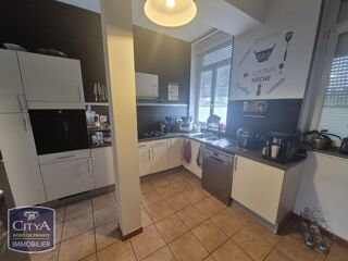  Maison à louer 6 pièces 180 m²