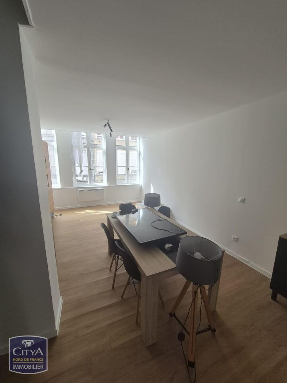 DOUAI CENTRE bel appartement meublé comprenant un salon ....