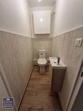  Appartement à louer 3 pièces 99 m²