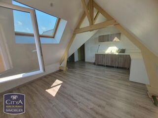  Appartement à louer 3 pièces 28 m²