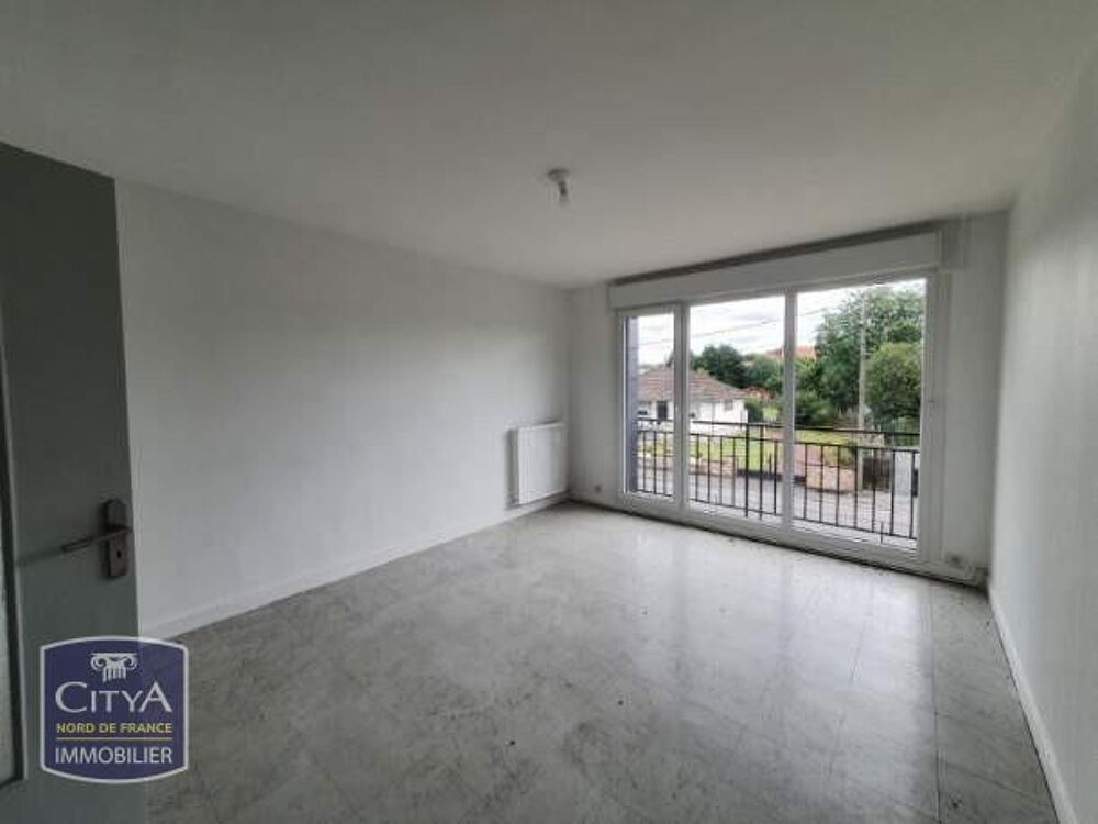 A proximité des commerces, nous vous proposons un appartement rénové TYPE 4