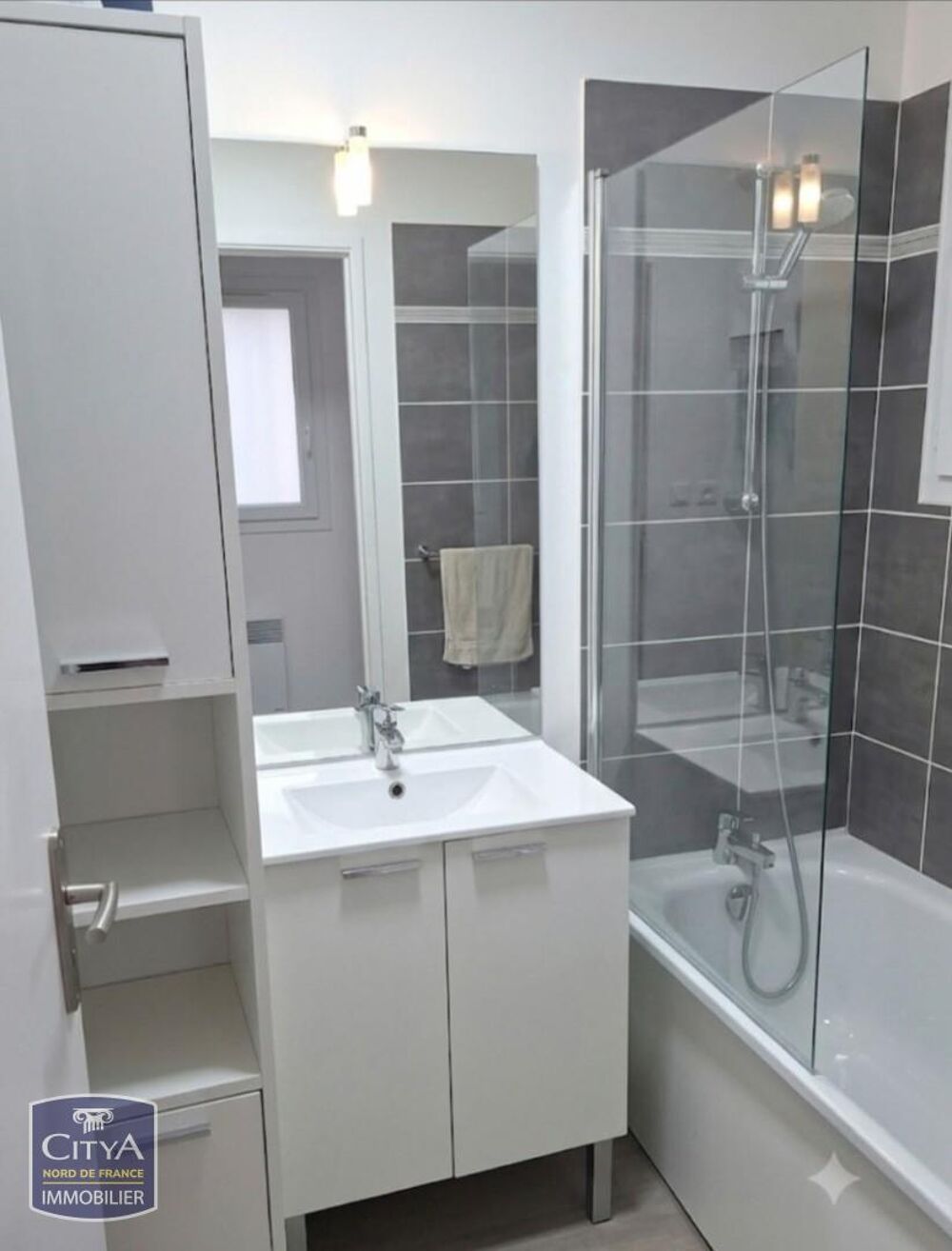 MAISON MEUBLEE LILLE SECTEUR MOULINS JARDIN STATIONNEMENT