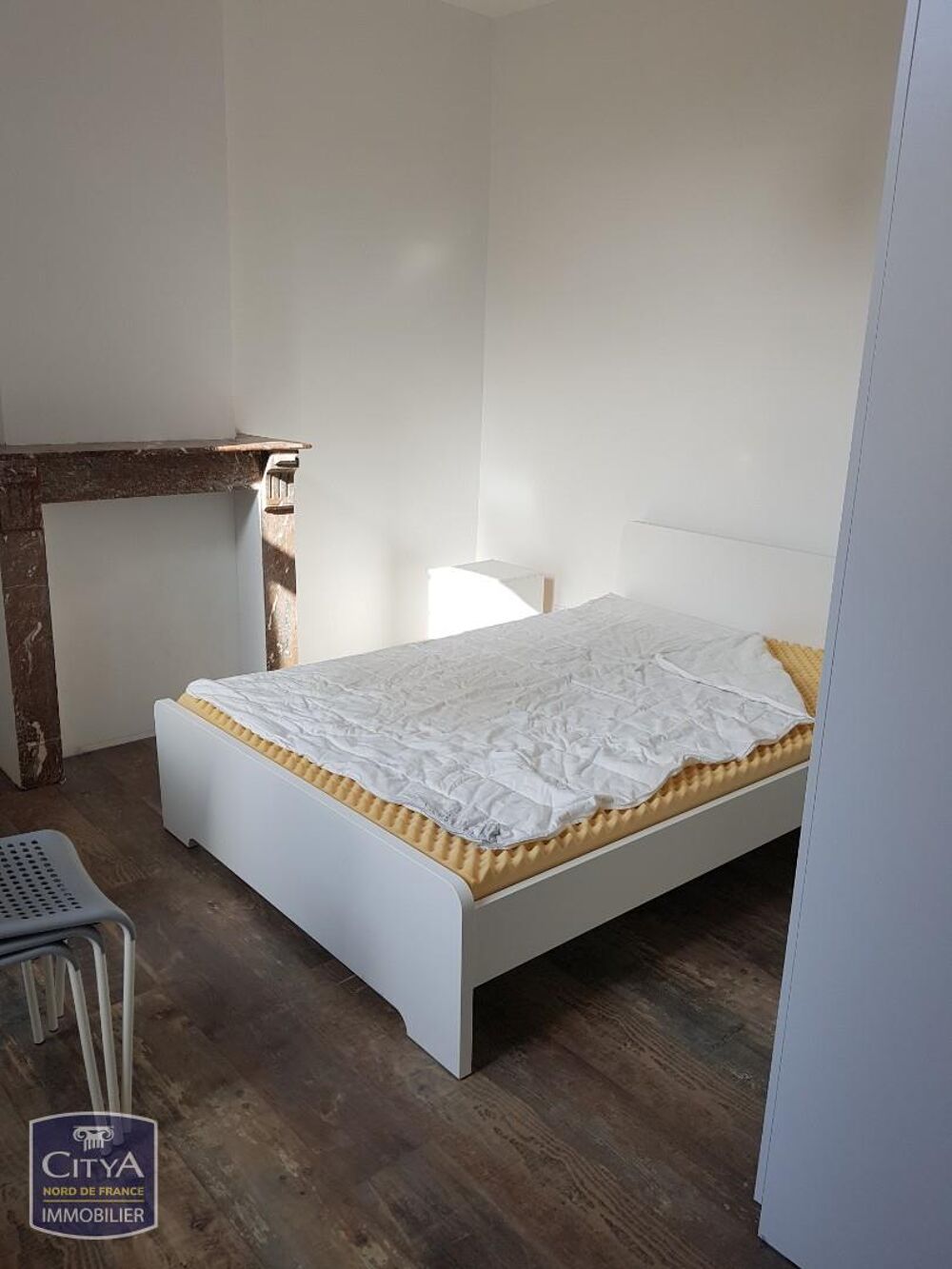 Chambre meublée