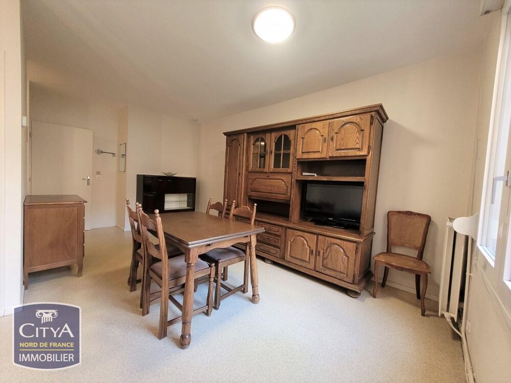A LOUER - STUDIO MEUBLE - 32M²
