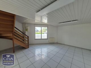  Appartement à louer 3 pièces 82 m²