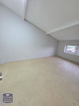  Appartement à louer 3 pièces 73 m²