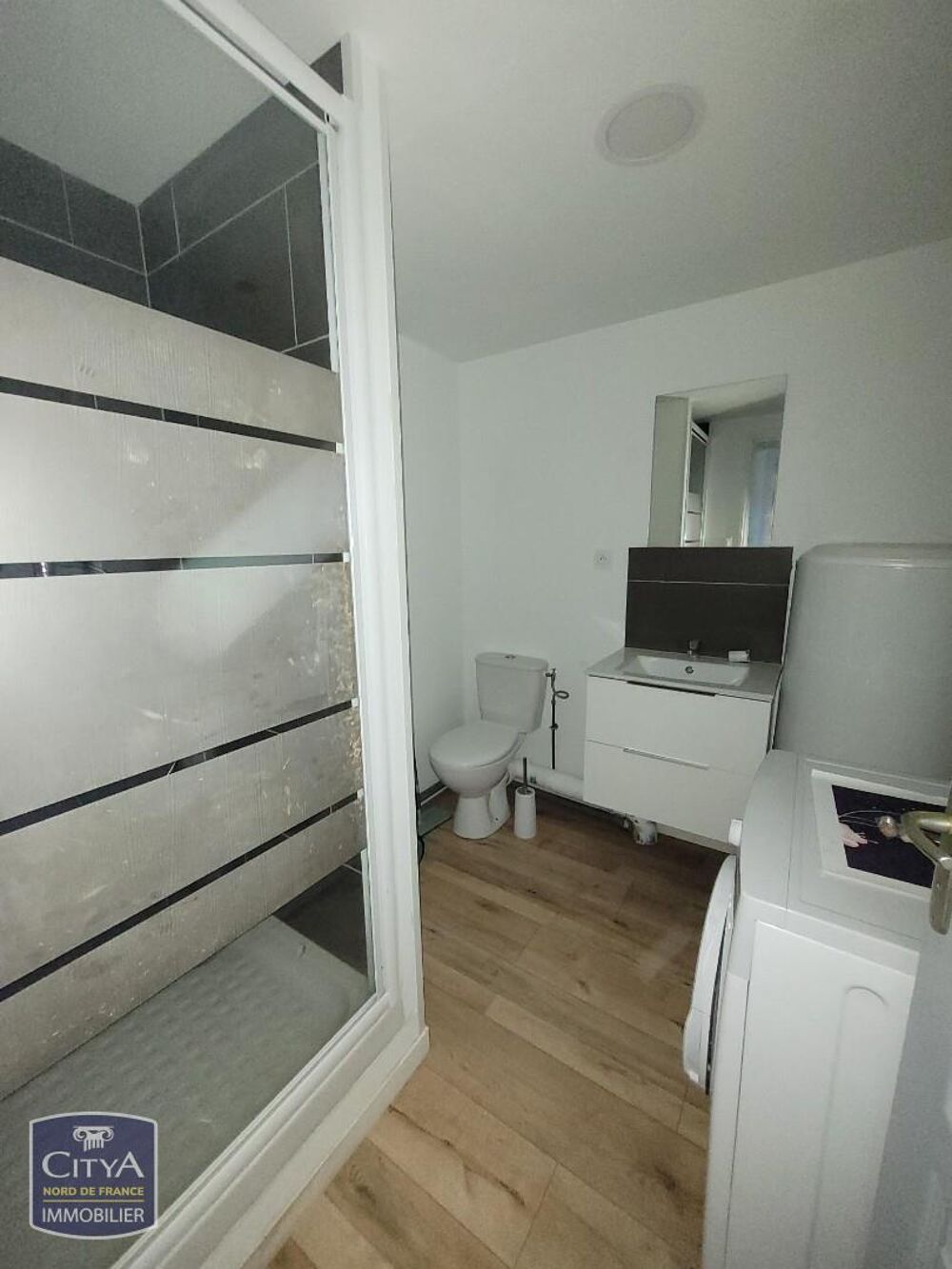 Au centre ville un studio meublé de 18,29 m² situé au 2ème étage