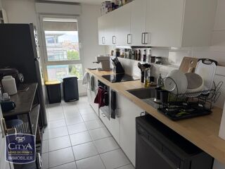  Appartement à louer 4 pièces 98 m²