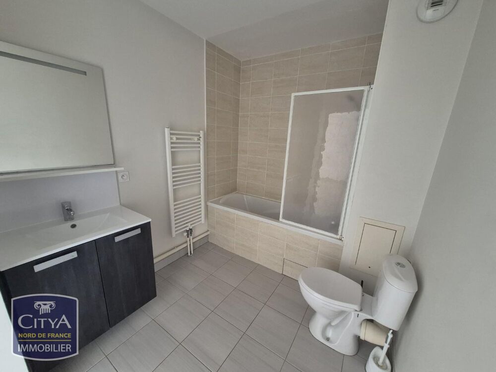 LOOS - STUDIO dans une résidence récente avec BALCON....
