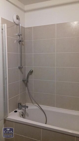  Appartement à louer 2 pièces 45 m²