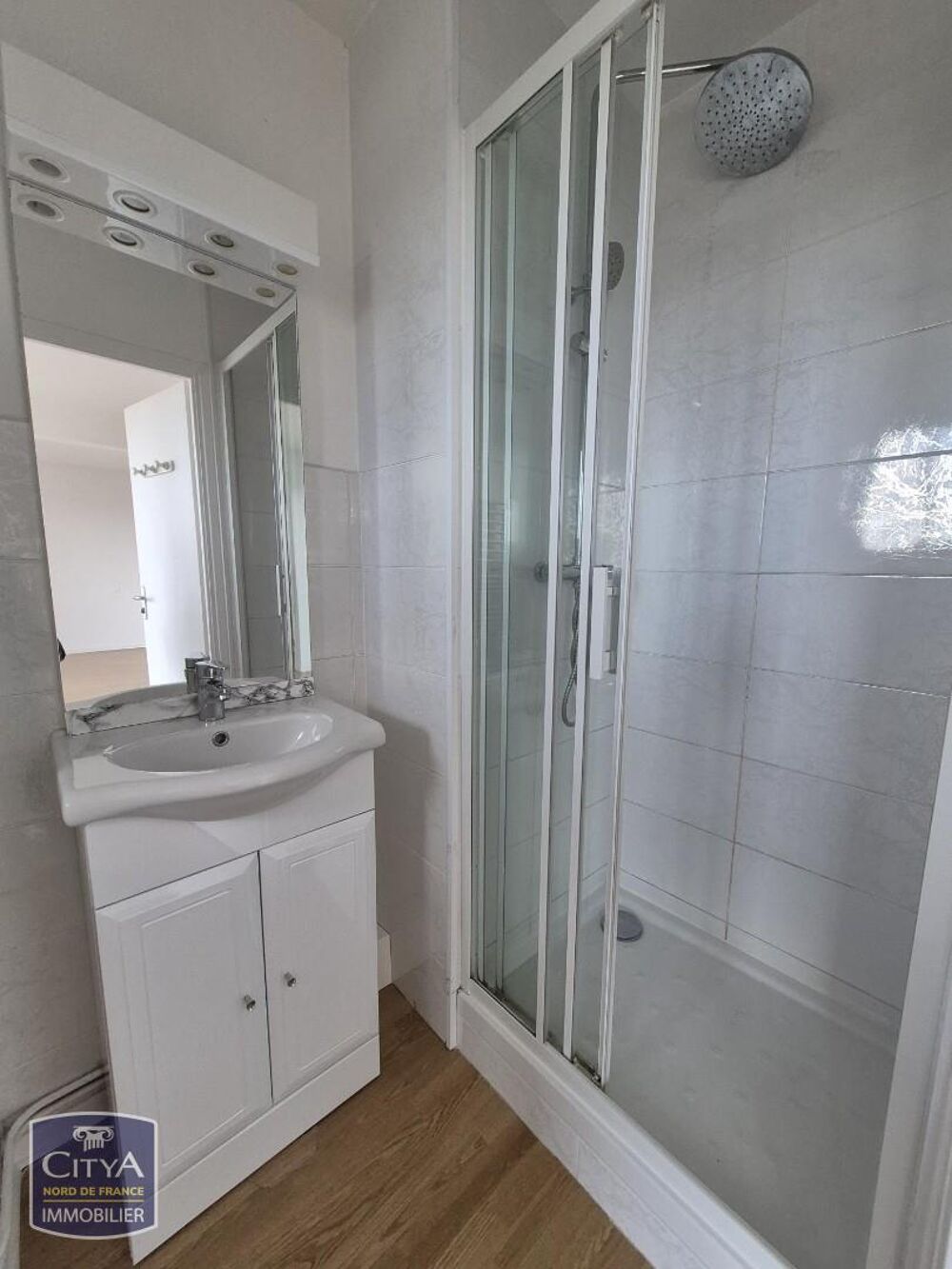 A PROXIMITE DE LA PLAGE STUDIO DE 21.90 M2 Comprenant un....
