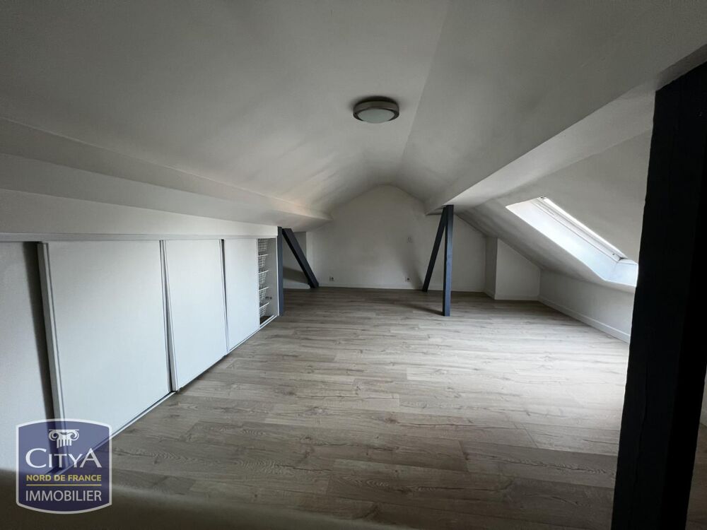 Vieux-Lille, rue Esquermoise, cet appartement type 2 sit....